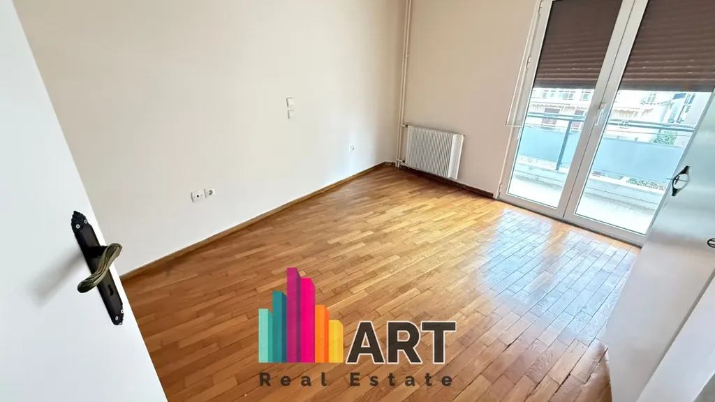Pièces - Corner Apartment with Sea View in Palaió Fáliró