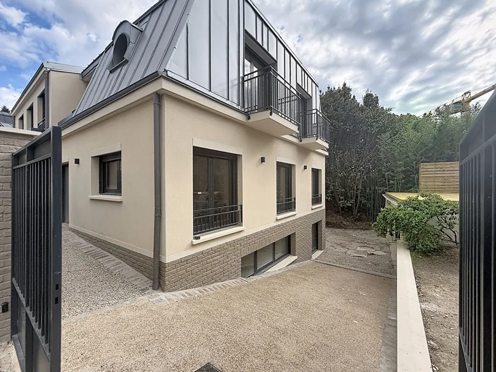 Extérieur - Maison Contemporaine avec Jardin à Suresnes