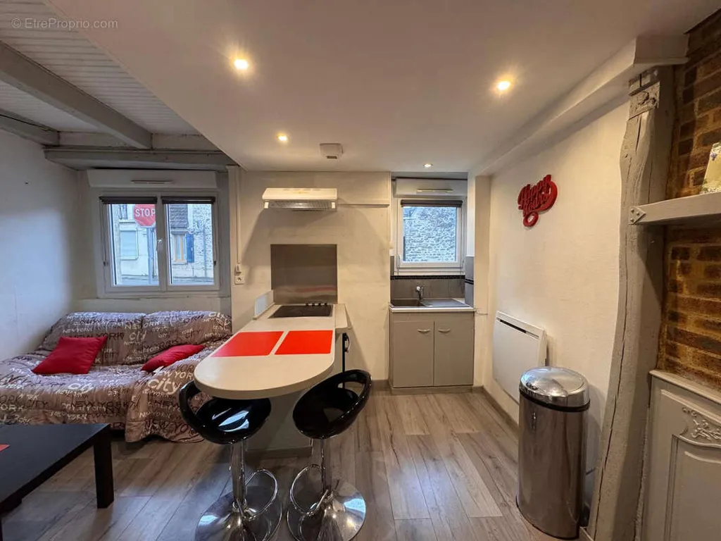Cuisine - Appartement Duplex avec Jardin d'Entrée à Cerny