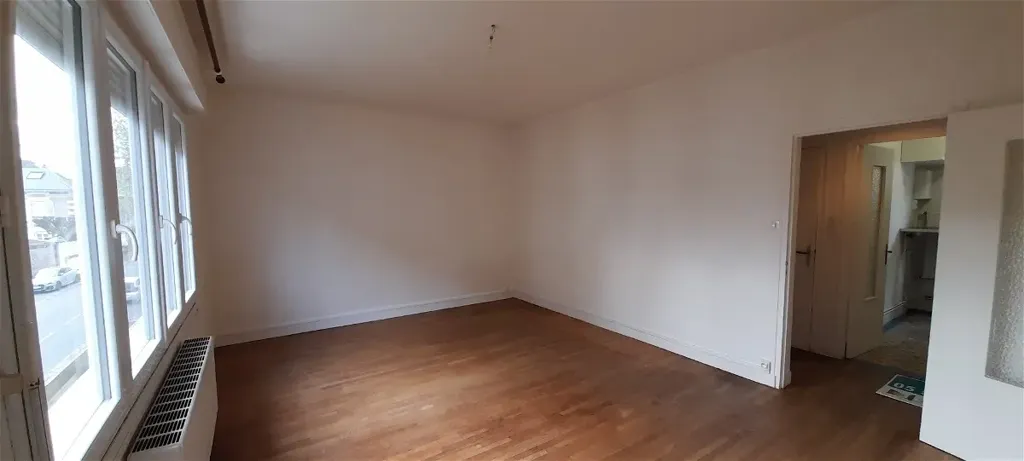 Pièces - Appartement Lumineux avec Garage à Limoges