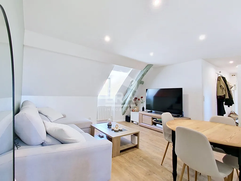 Séjour - Appartement Rénové à Luzarches, Proche Centre-Ville