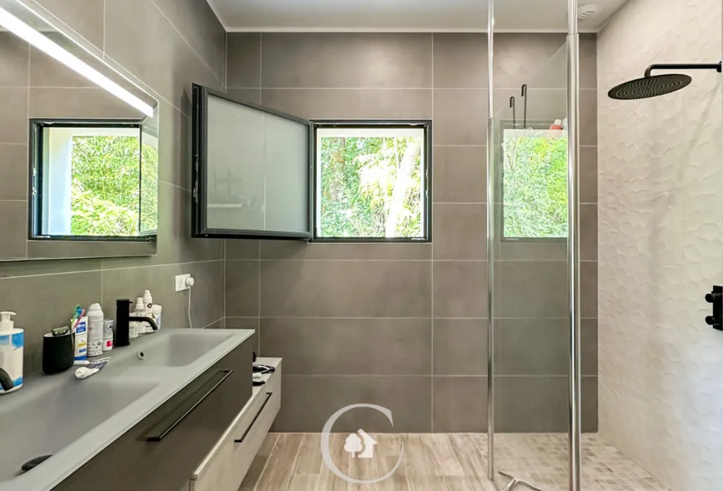 Bagni - Architect's Villa with Pool in Blanquefort