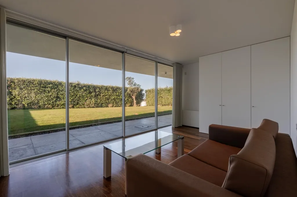 Elutuba - Contemporary Villa with Golf Course in Bom Sucesso
