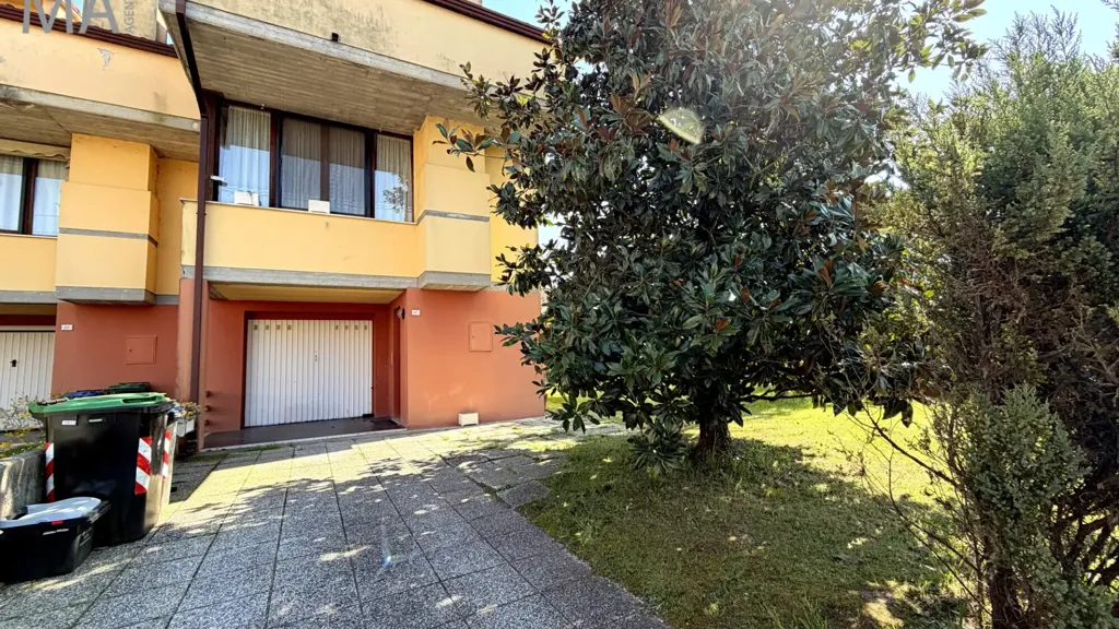 Aed - Terraced Villa with Garden in Mesola