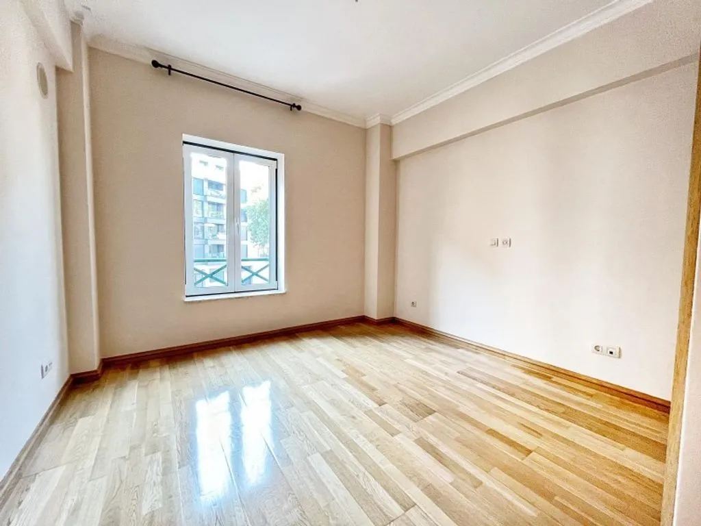 Toad - 2-Bedroom Flat with Portuguese Architecture in Lisbon