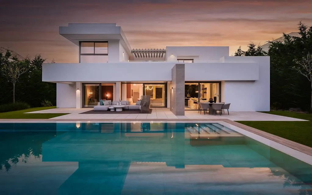 Bassein - Contemporary Villa with Sea View in Estepona