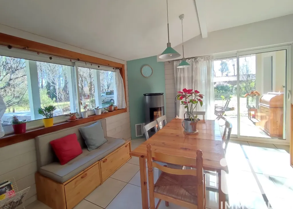 Söögituba - Charming House with Jacuzzi in Garein