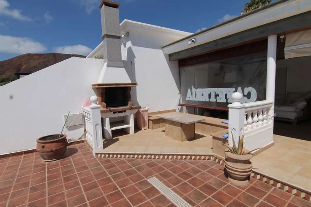 Terrass - Luxury Villa with Pool in Playa Blanca