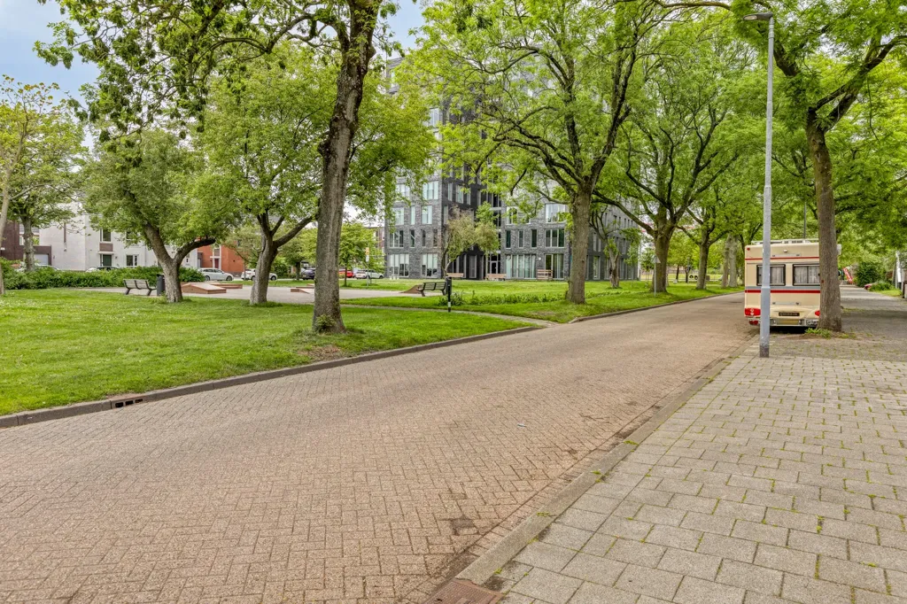 3-toaline korter asukohas Rotterdam