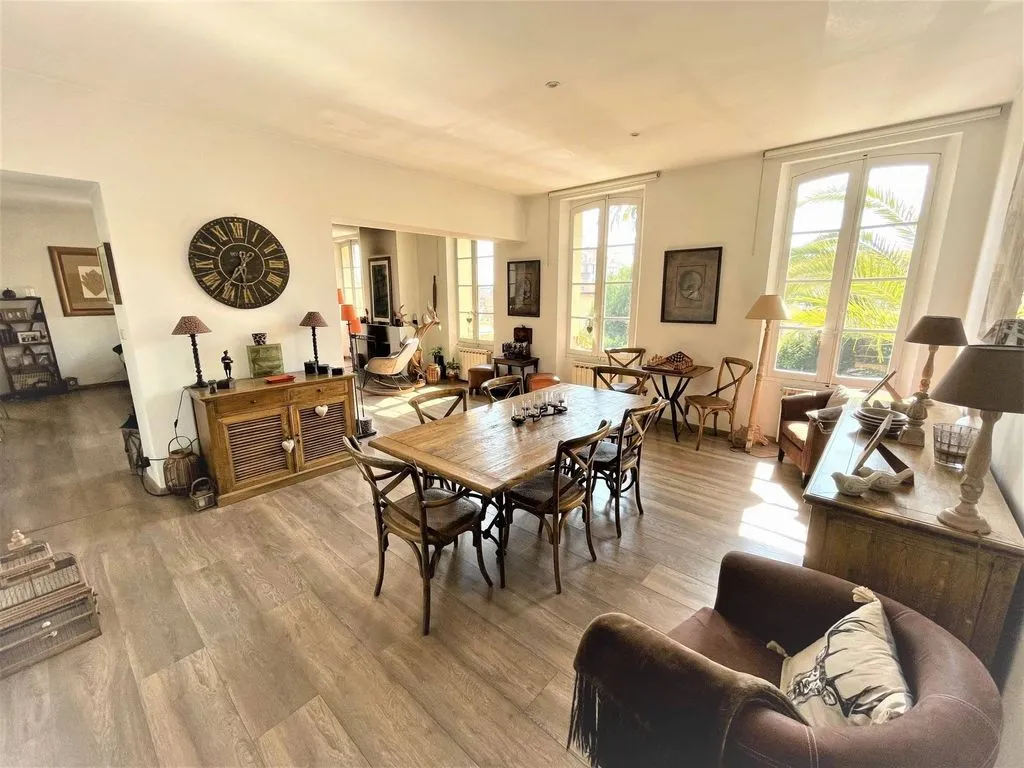 Salle à manger - Appartement Luxueux avec Terrasse à Cannes