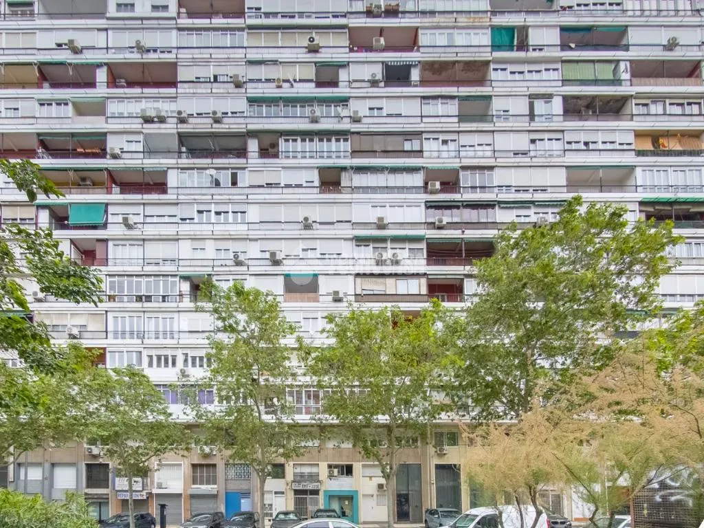 Exterior - Commercial Unit with Two Floors in Madrid