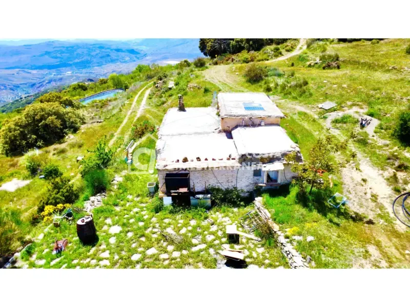 Õhuvaade - Rustic Finca with Water Source in Sierra de Júbar