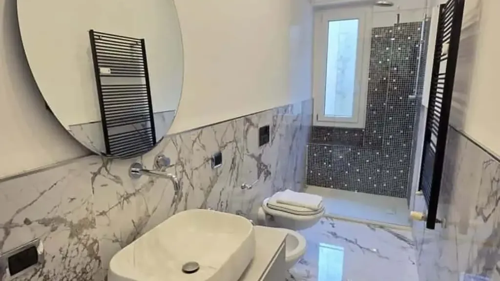 Salles de bain - 1-Bedroom Apartment with Balcony in Milan