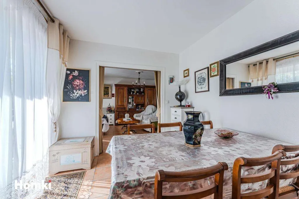 Salle à manger - Appartement avec Balcon dans le Centre d'Arcachon