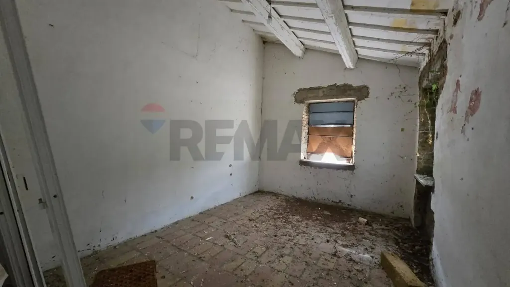 Pièces - Rustic Stone Cottage with Panoramic Garden in Rosora