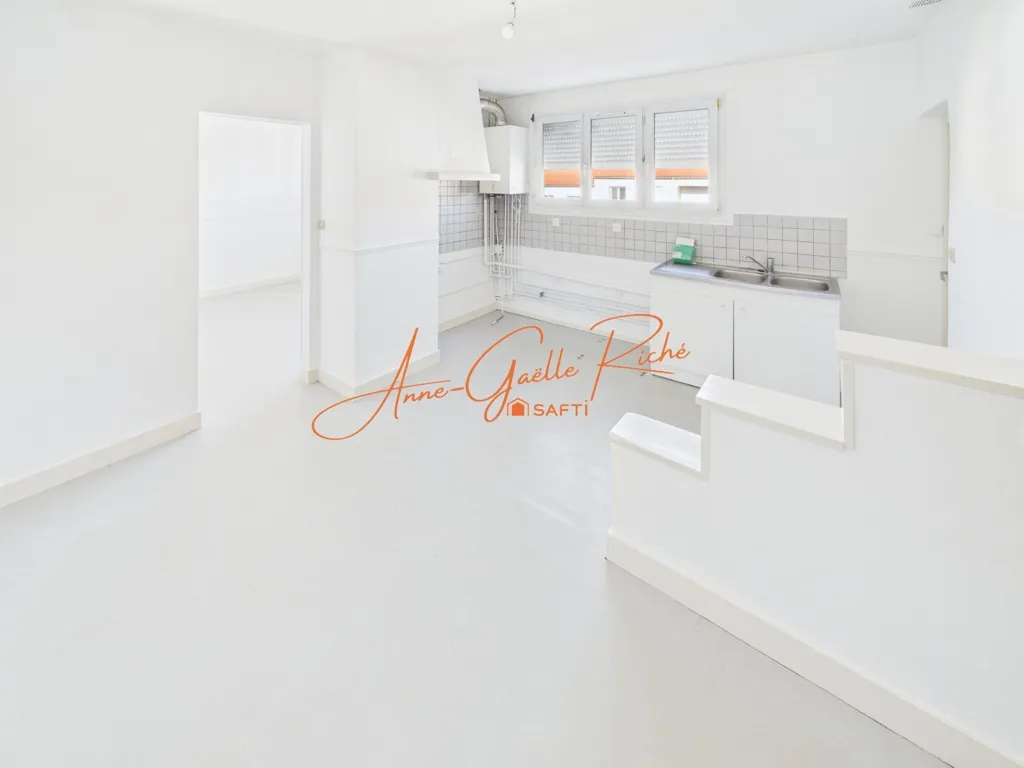 Cucina - Apartment with Private Garage in Rochefort