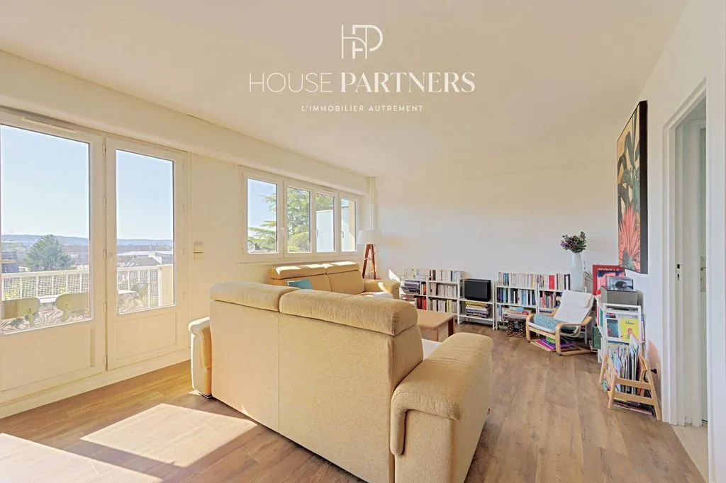 Séjour - Appartement de Luxe avec Balcon à Rueil-Malmaison