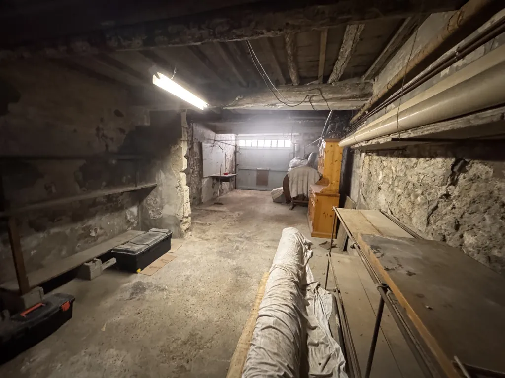 Pièces - Maison Intramuros avec Garage à Avignon