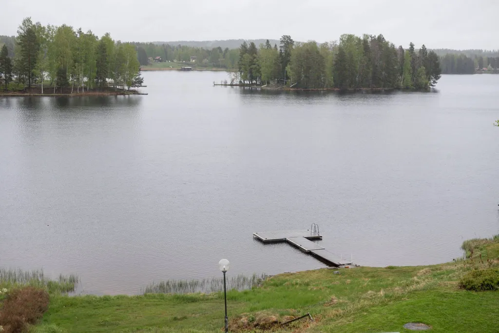 Aed - Villa with Lakefront in Söderbärke