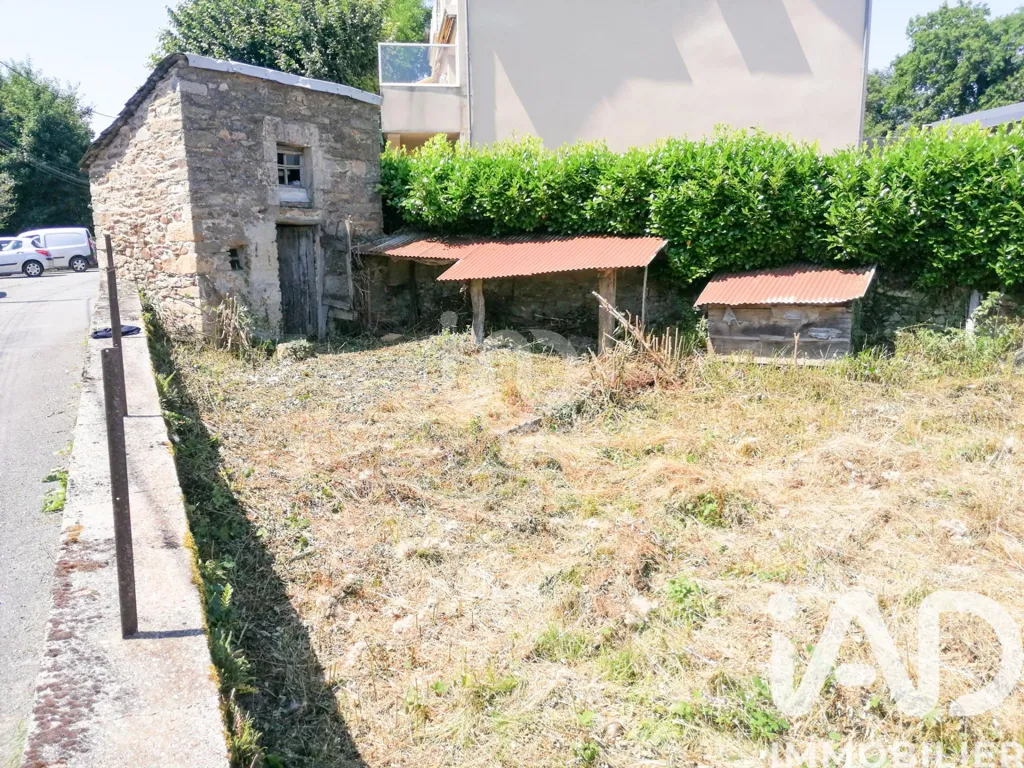 Aed - Buildable Land with Well and Poultry in Durenque