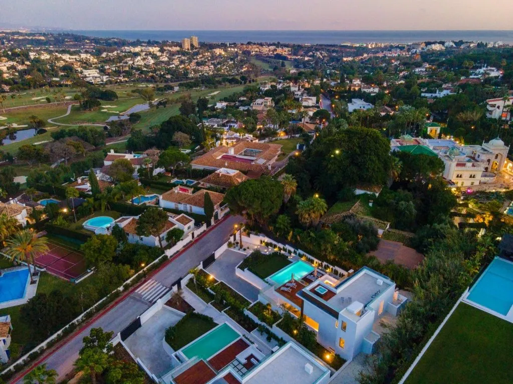 Vue aérienne - Luxury Villa with Infinity Pool in Nueva Andalucia