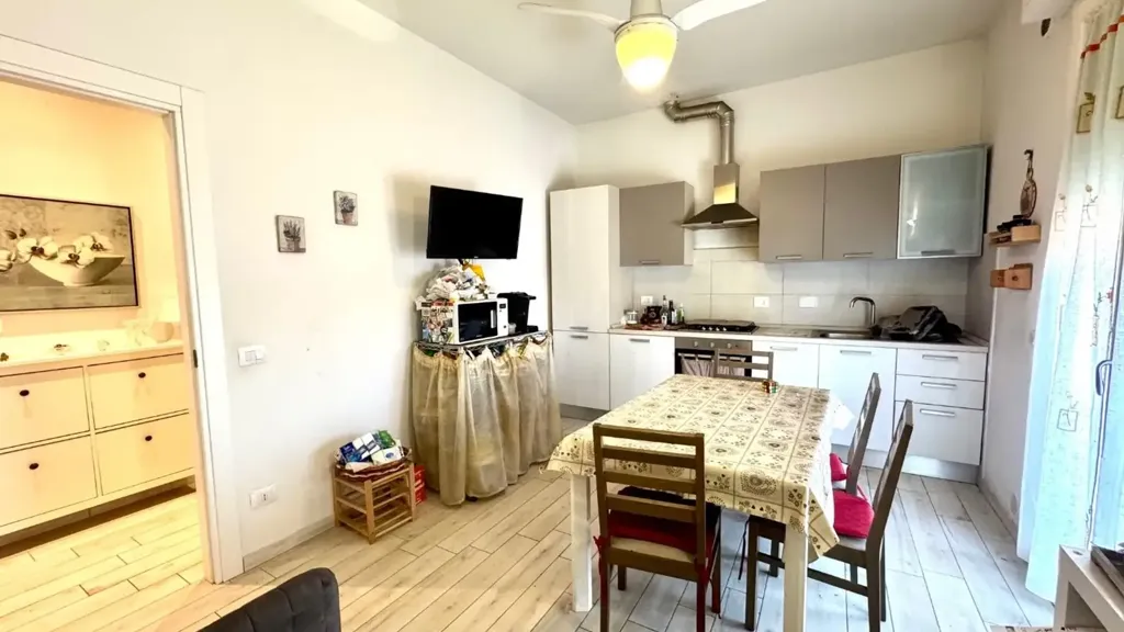 Söögituba - Bright 3-Bedroom Apartment in Empoli