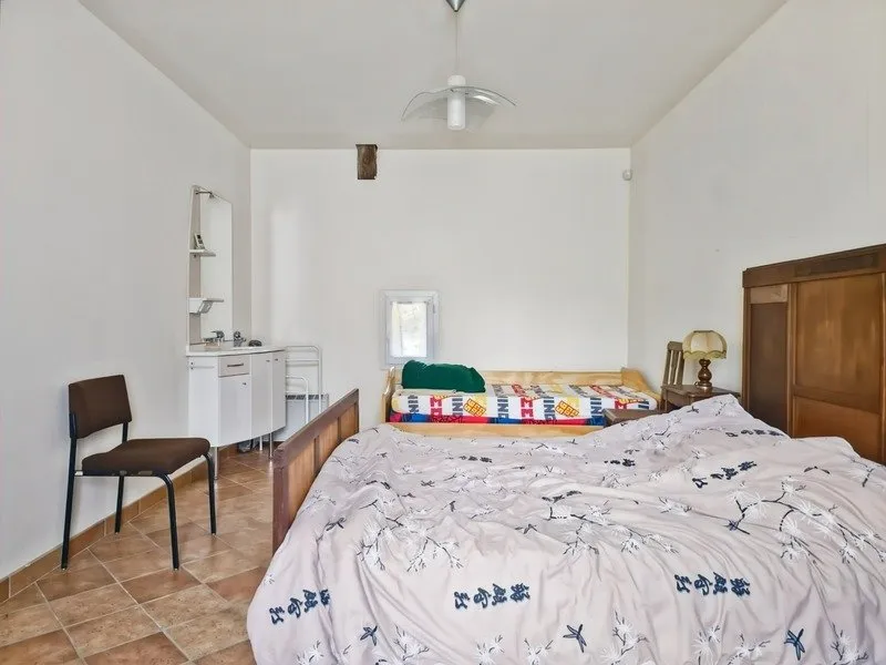 Chambres - Propriété Charmante avec Jardin à Saint-Célerin