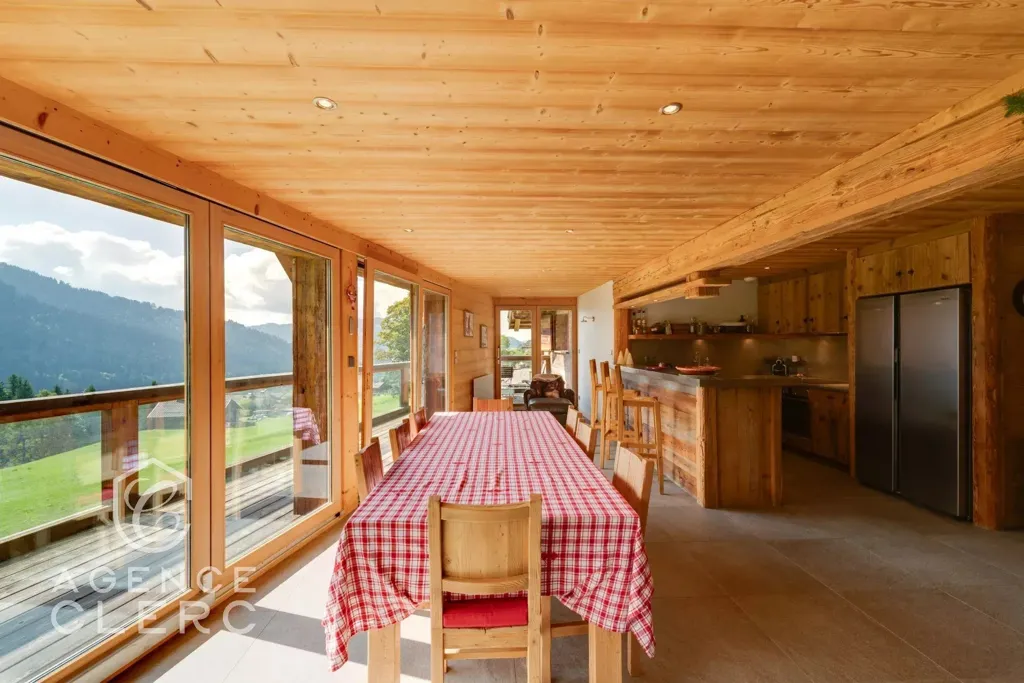Sala da pranzo - Chalet with Ski Access near La Clusaz
