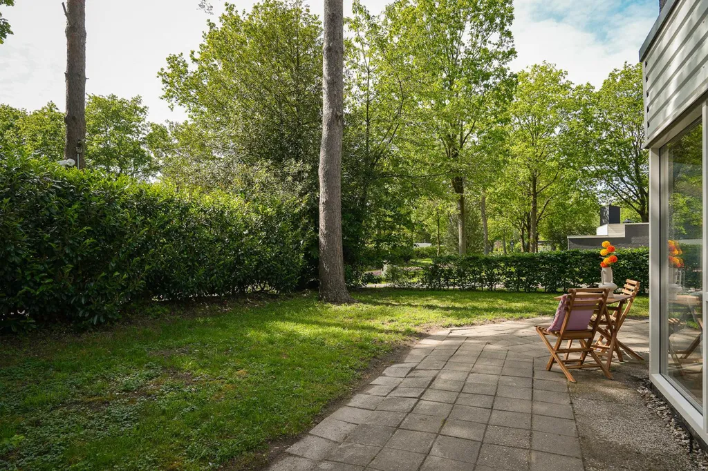 Aed - Linked Bungalow with Park View in Erm