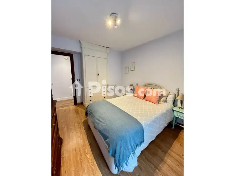 Bedrooms - Modern Flat with Balcony in León
