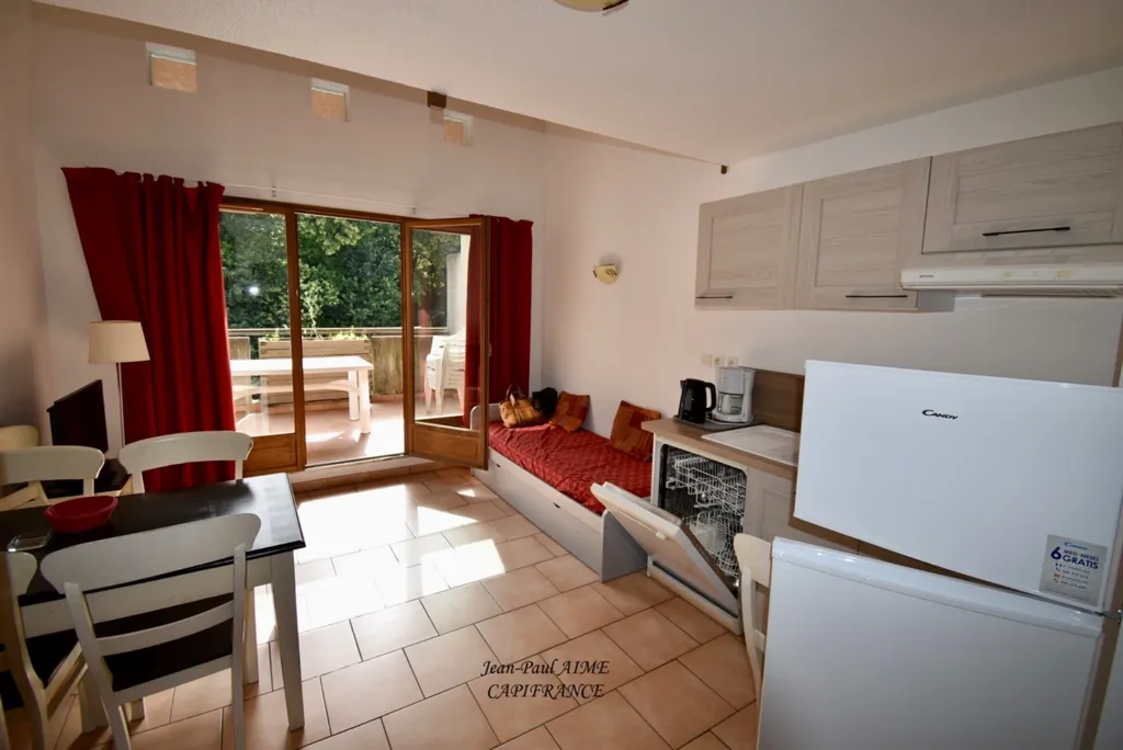 Cuisine - Appartement Duplex avec Piscine à Barjac