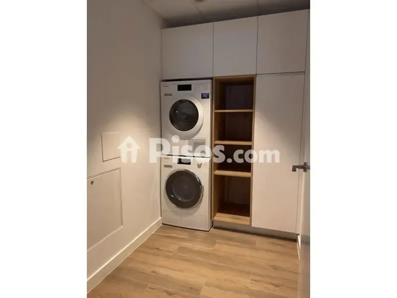 Buanderie - Ground Floor Flat with Private Garden in Fuenlabrada