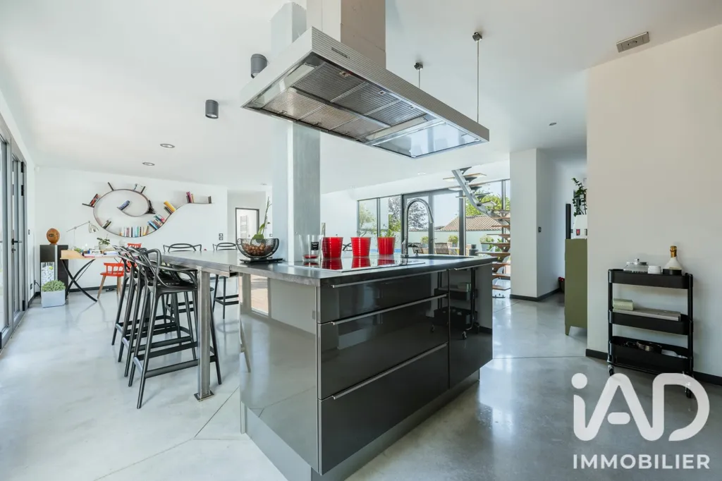 Cuisine - Maison d'Architecte avec Piscine à Puilboreau