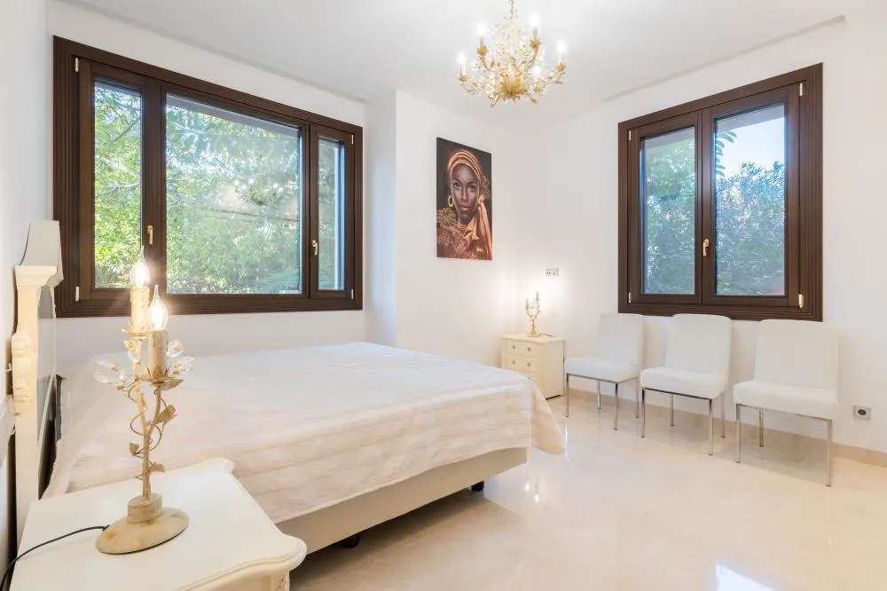 Chambres - Detached Villa with Pool in Marbella's Casco Antiguo