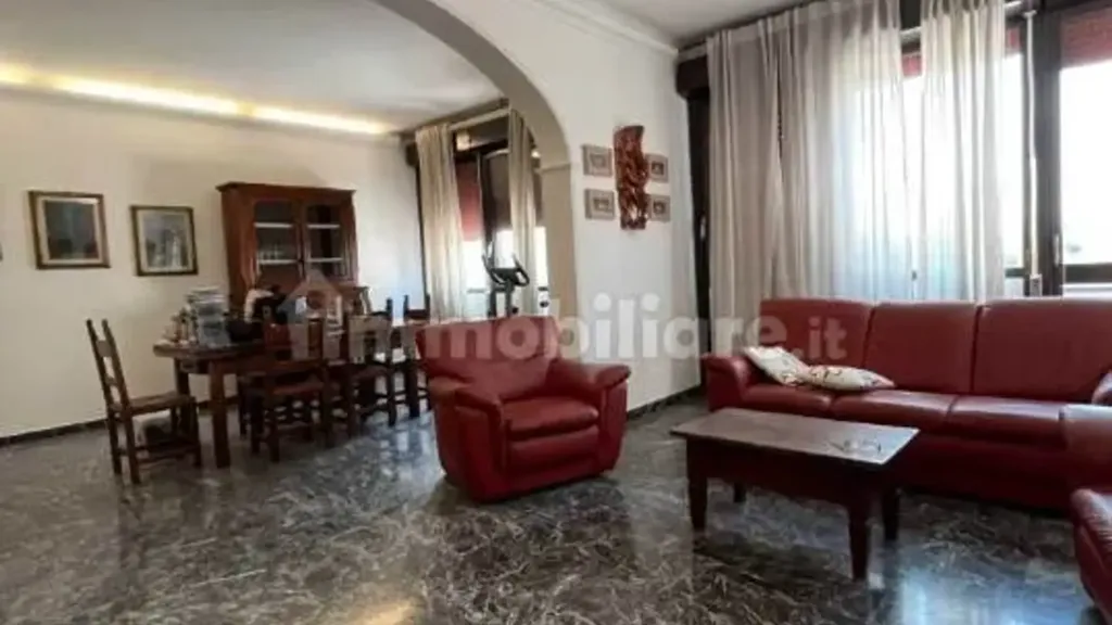 Living Room - Spacious Apartment with Terraces in Florence