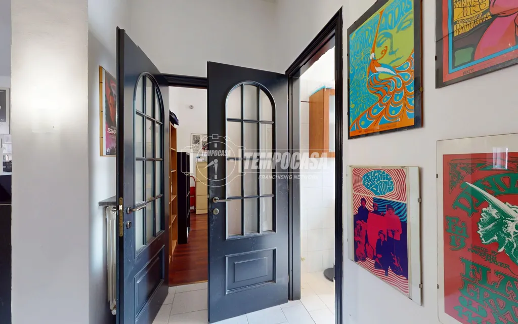 Esik - Spacious 2-Bedroom Apartment in Turin