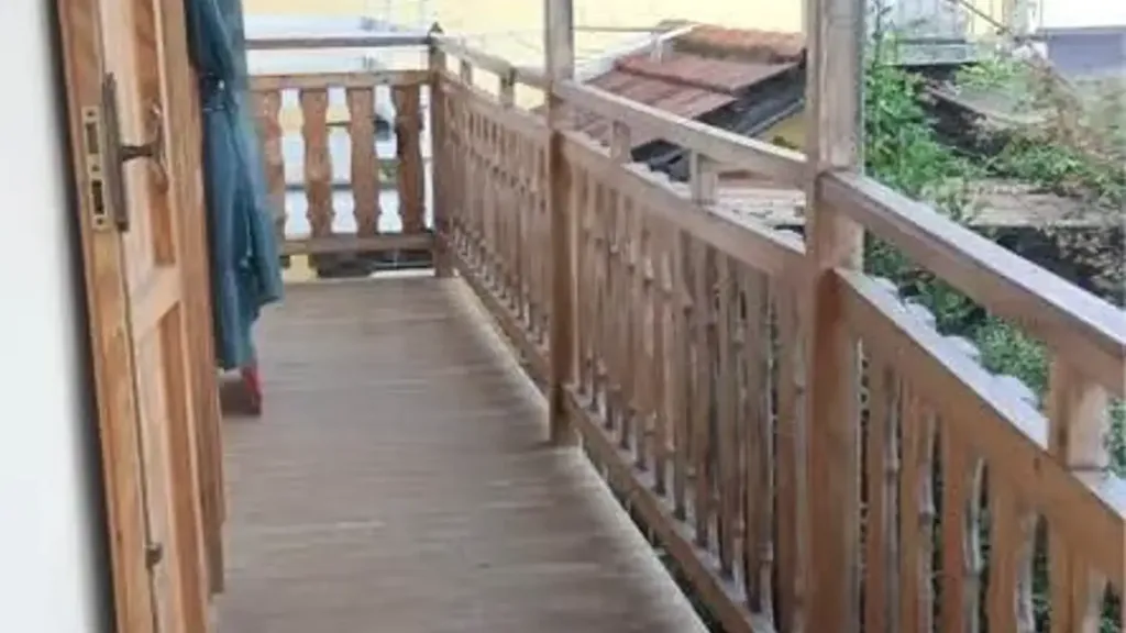 balcony