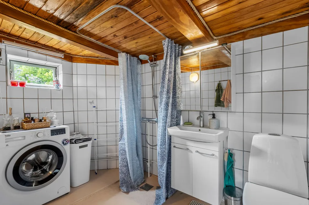 Salles de bain - Historic Villa with Garden in Bogense