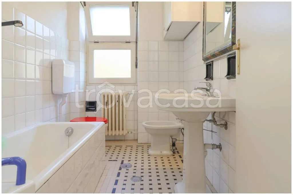 Salles de bain - Spacious Villa with Garden in Giaveno