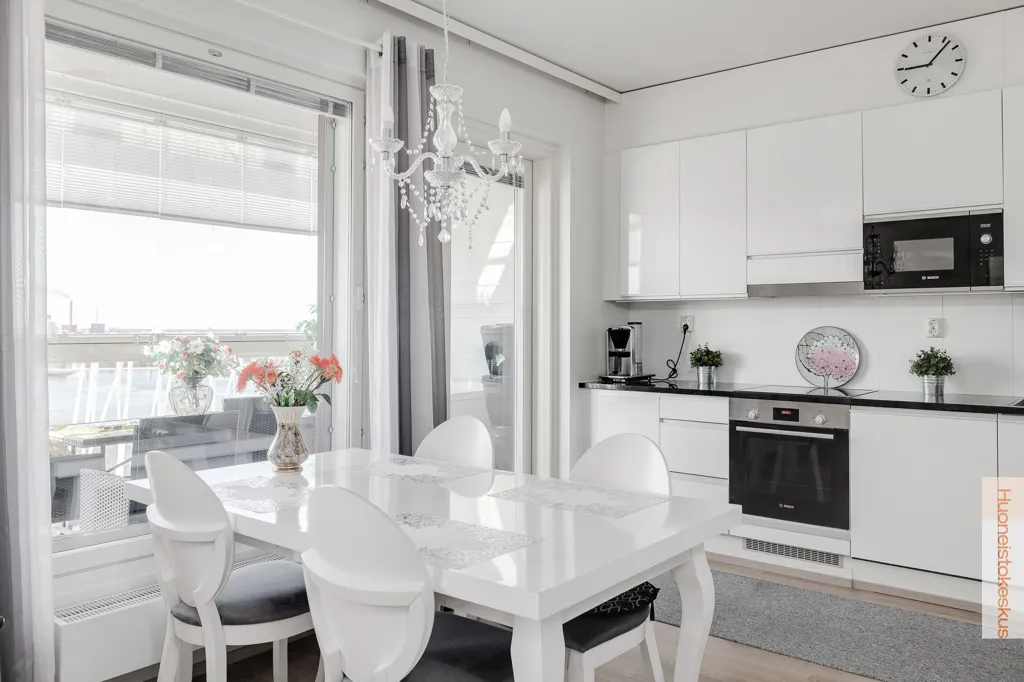 Söögituba - 12th Floor Apartment with Sea View in Oulu