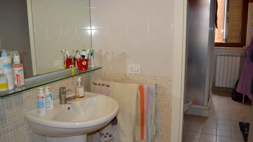 Salles de bain - Trilocale with Balconies in Sovicille