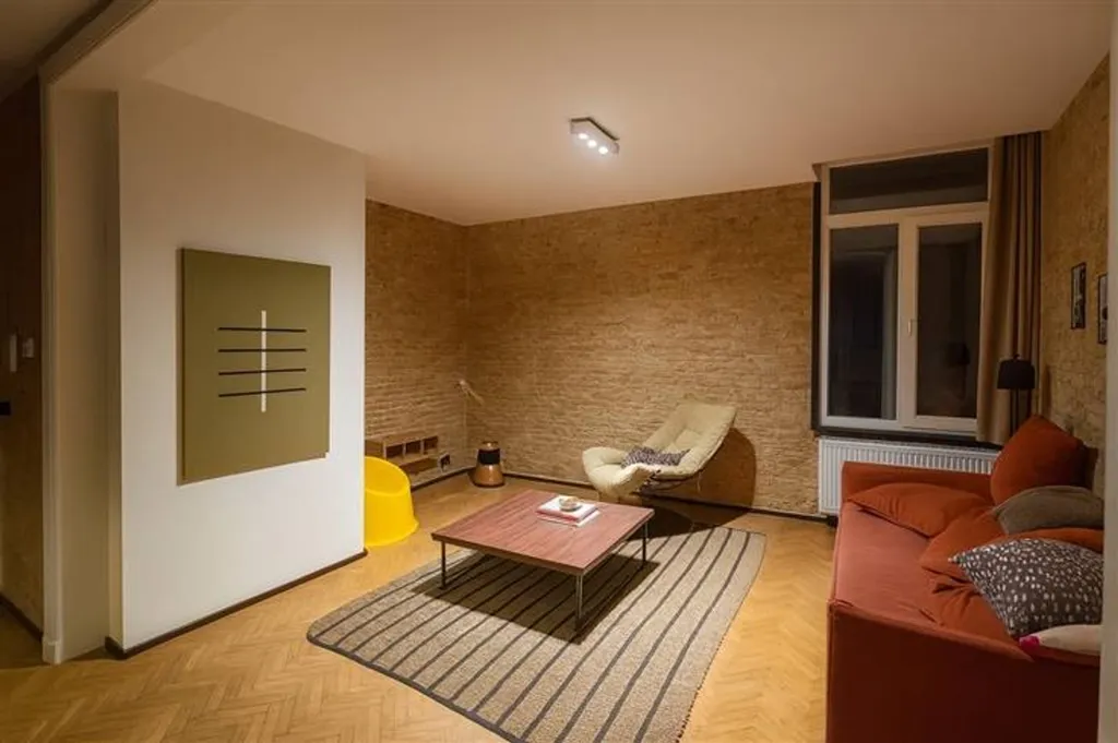 Elutuba - Modern Apartment with Brickwork in Antwerp