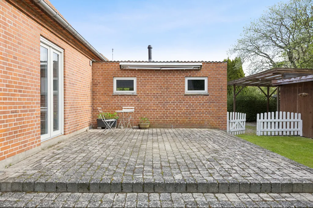 Terrass - 1959 Villa with Garden in Fårevejle