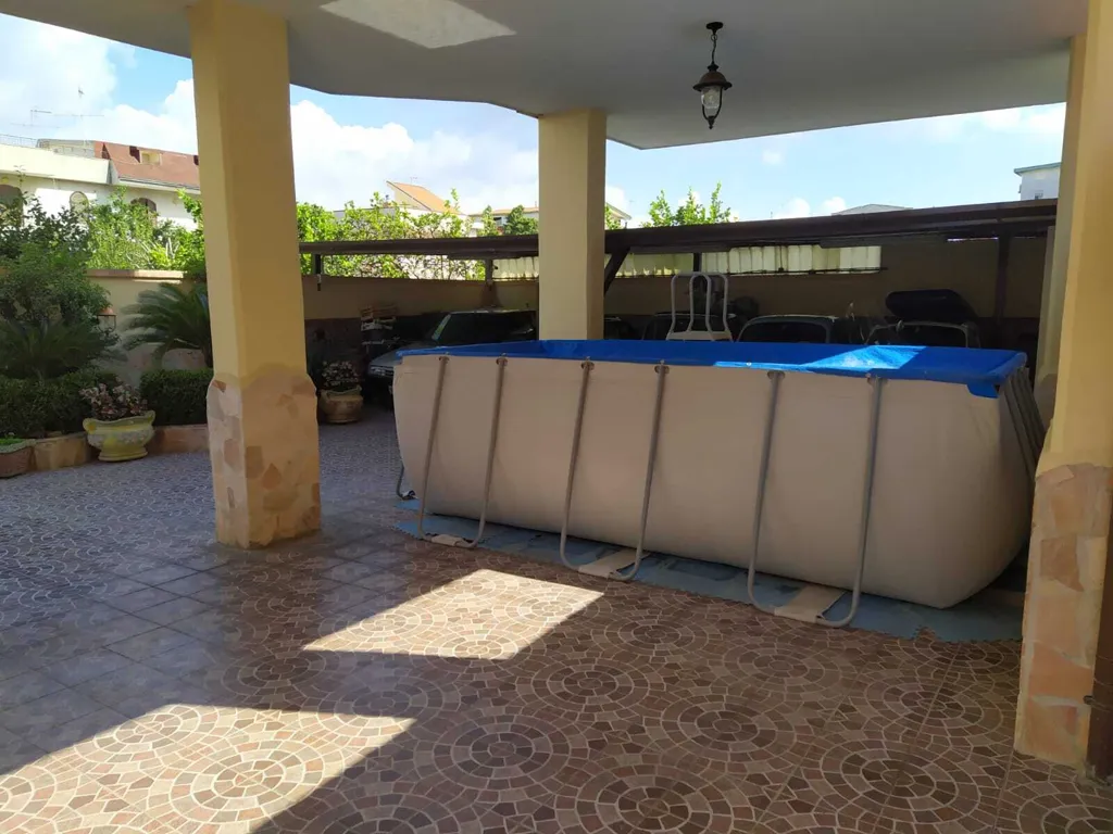 Piscine - Villa with Terrace in Melito di Napoli