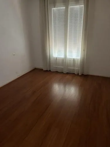 Toad - 4-Piece Flat with Balcony in Perpignan
