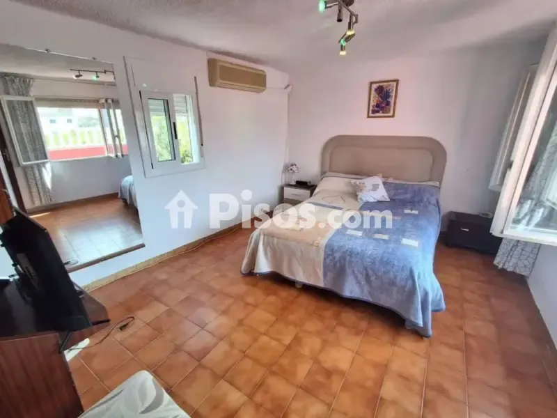 Magamistoad - Licensed Villa with Pool in Bítem