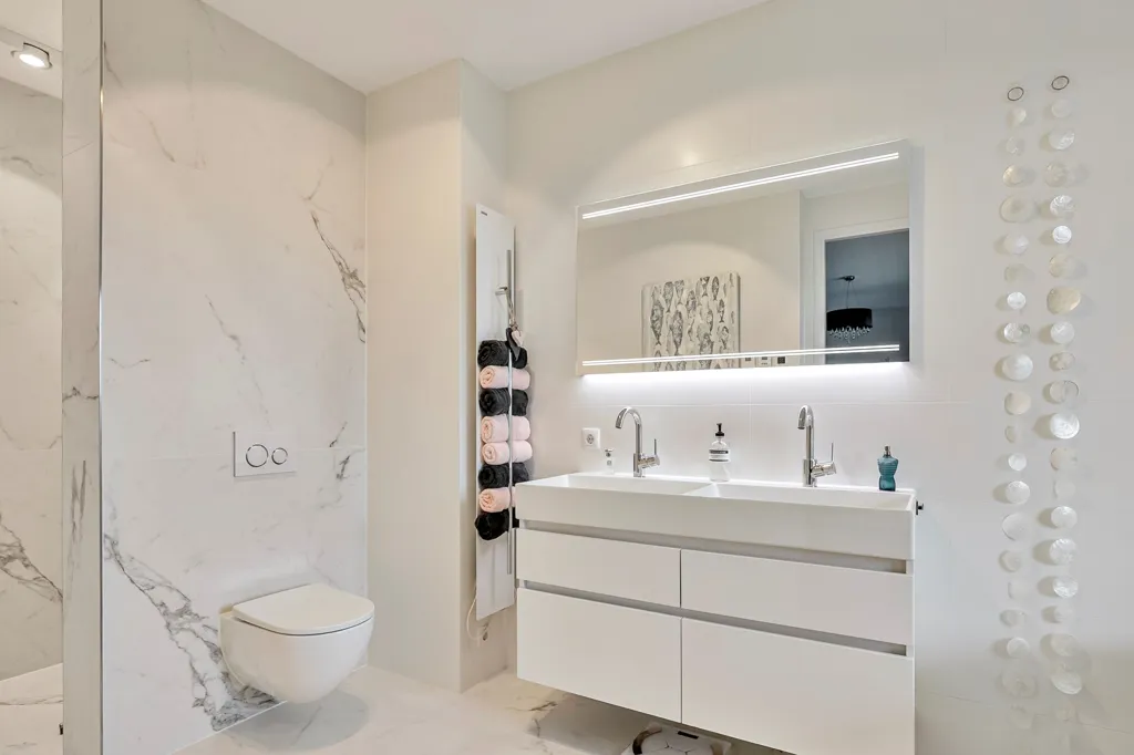 Salles de bain - Luxury Apartment with Balcony in Arnhem