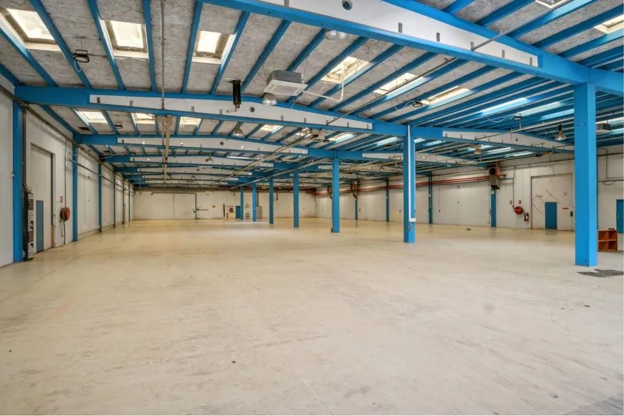 Stanze - Warehouse with Easy Motorway Access in Denmark