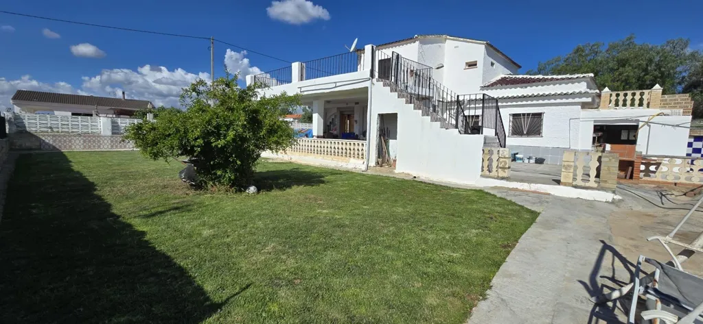 Aed - Chalet with Private Pool near Llíria