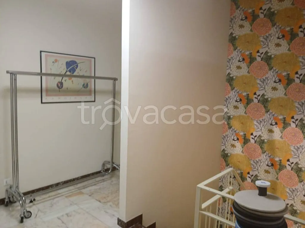 Entrée - Penthouse with Balcony in Torino